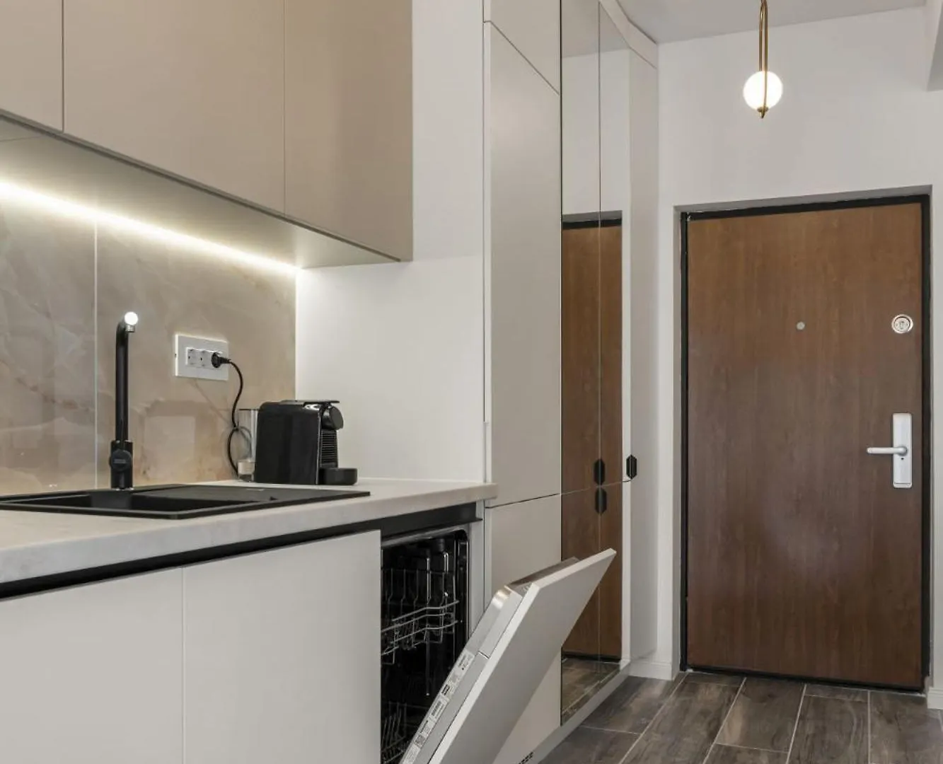 Amo Apartment Voluntari Romanya