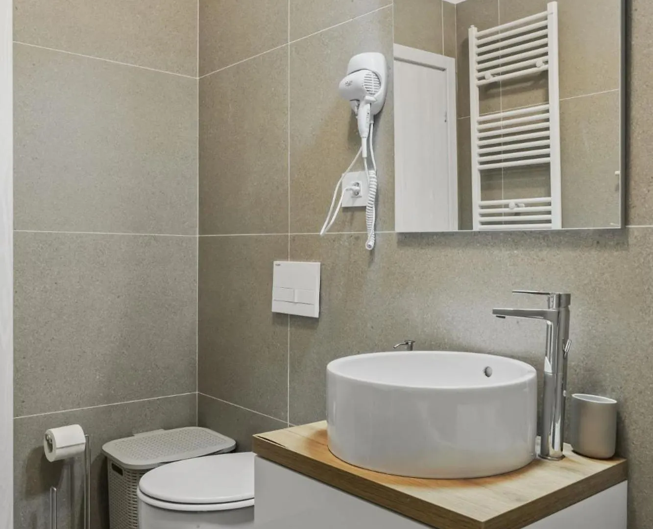 Amo Apartment Voluntari Romanya
