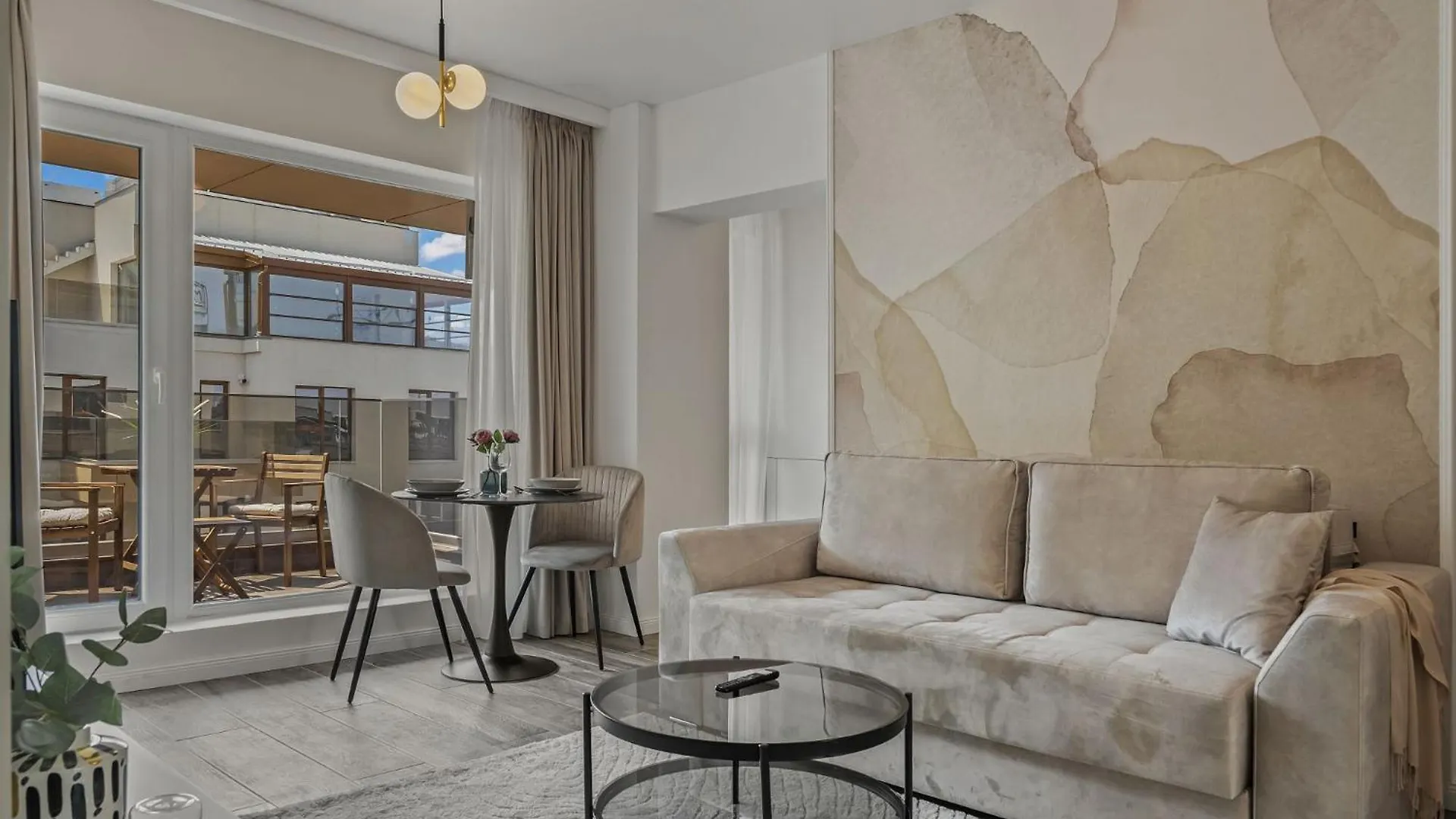 Amo Apartment Voluntari Romanya